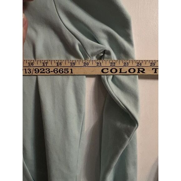 Vineyard Vines Women’s Quarter Zip Blue On Blue W Whales Pull Over Size Medium - Picture 10 of 13